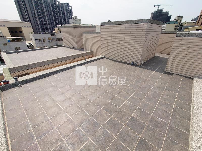 樹孝商圈全新車庫電梯別墅房屋室內格局與周邊環境