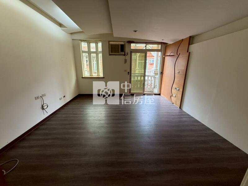 體育園區花園別墅房屋室內格局與周邊環境