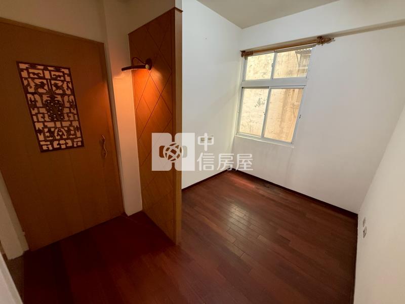 體育園區花園別墅房屋室內格局與周邊環境