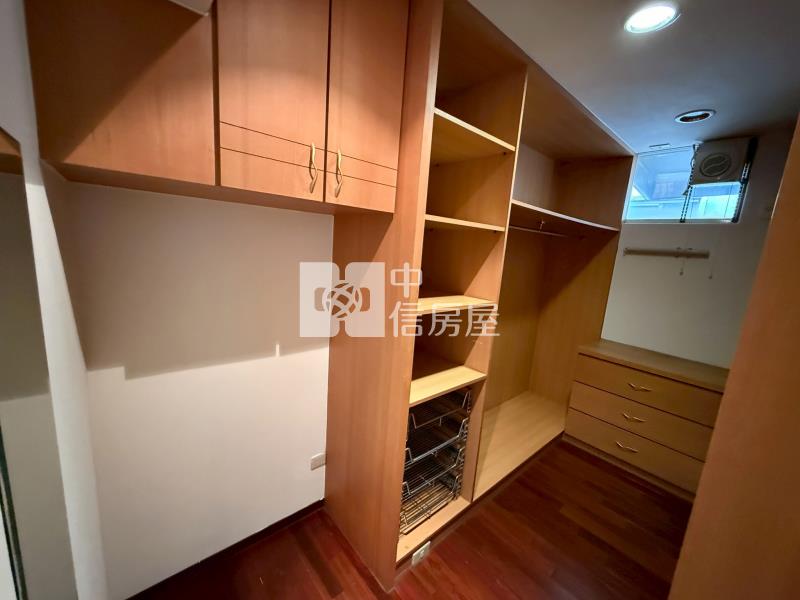 體育園區花園別墅房屋室內格局與周邊環境