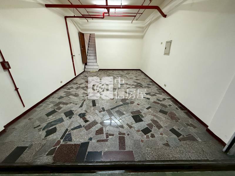 體育園區花園別墅房屋室內格局與周邊環境