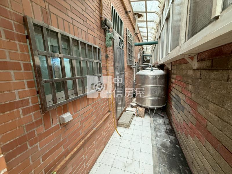 體育園區花園別墅房屋室內格局與周邊環境