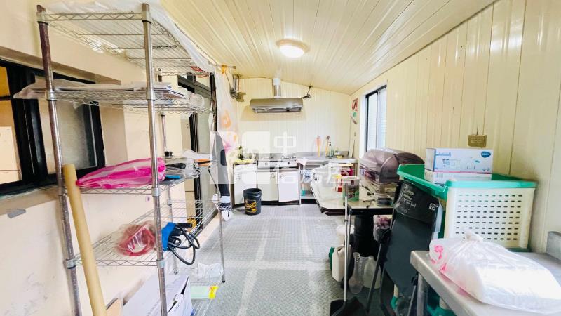 市區公寓2樓邊間三房超低公設房屋室內格局與周邊環境