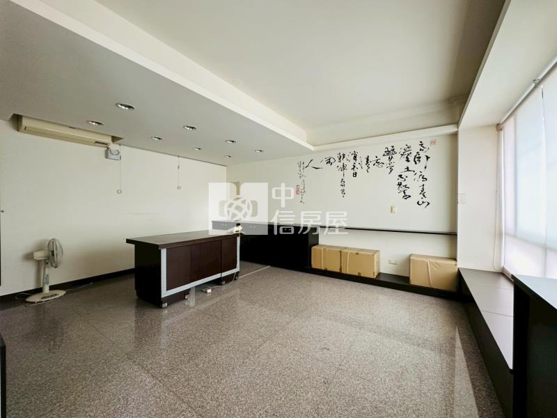 11期雙併店墅-企業總部房屋室內格局與周邊環境