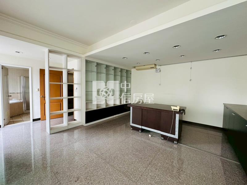 11期雙併店墅-企業總部房屋室內格局與周邊環境