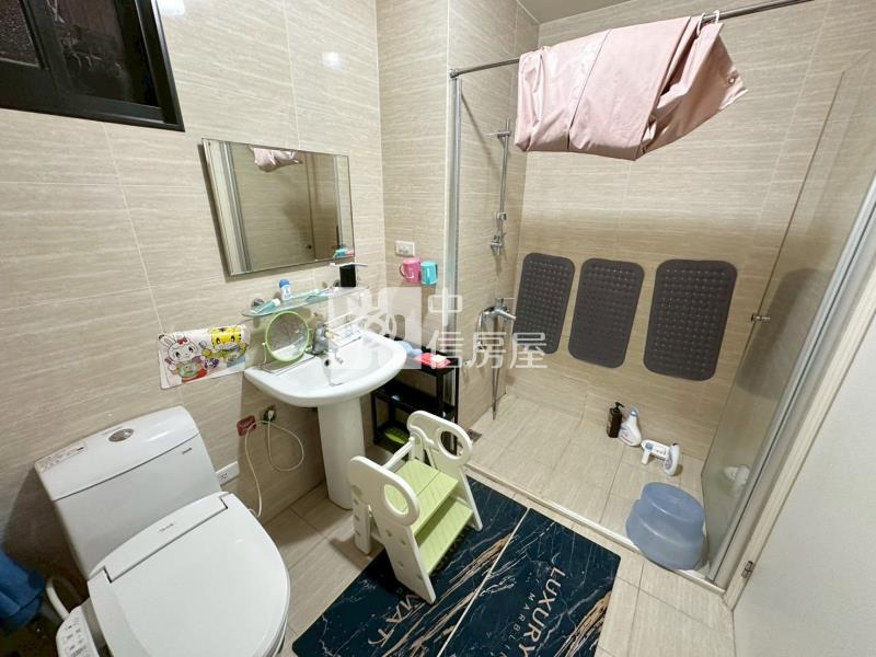 中山醫宏都雙子星質感三房平車房屋室內格局與周邊環境