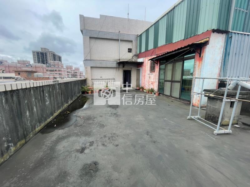 專任-臨忠孝路新貴華夏正神路三房6+7樓房屋室內格局與周邊環境