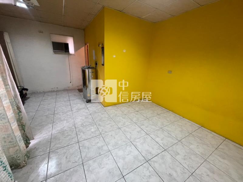 專任-臨忠孝路新貴華夏正神路三房6+7樓房屋室內格局與周邊環境