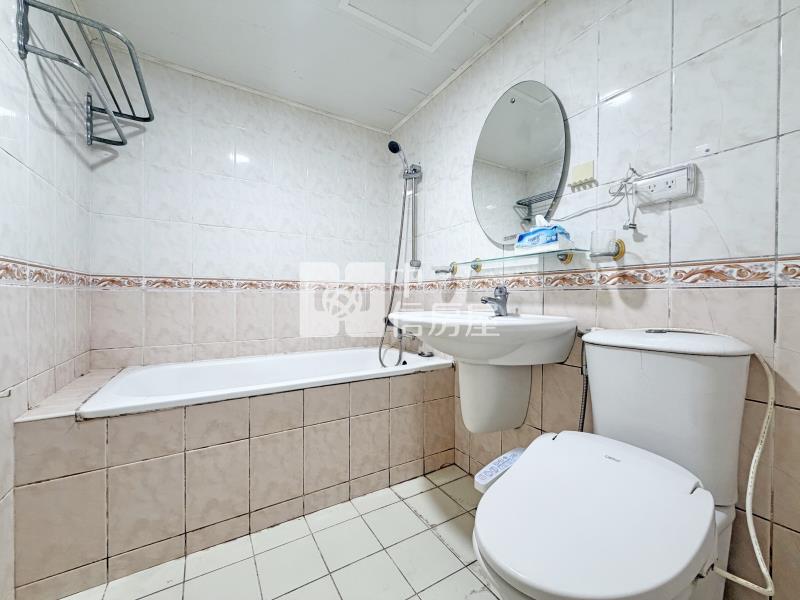 惠文國小次頂樓3房平車房屋室內格局與周邊環境