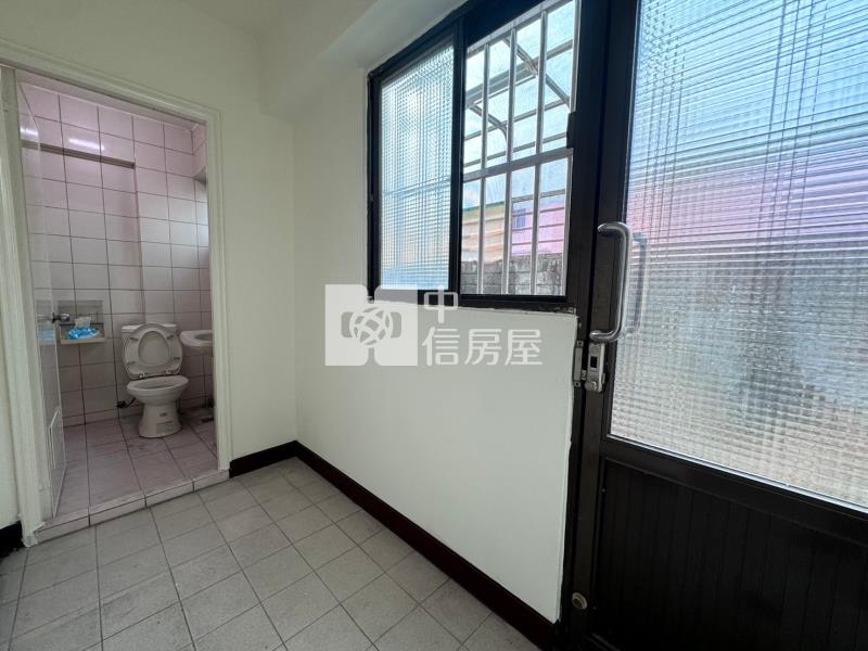 大雅｜上楓國小｜車庫美別墅房屋室內格局與周邊環境