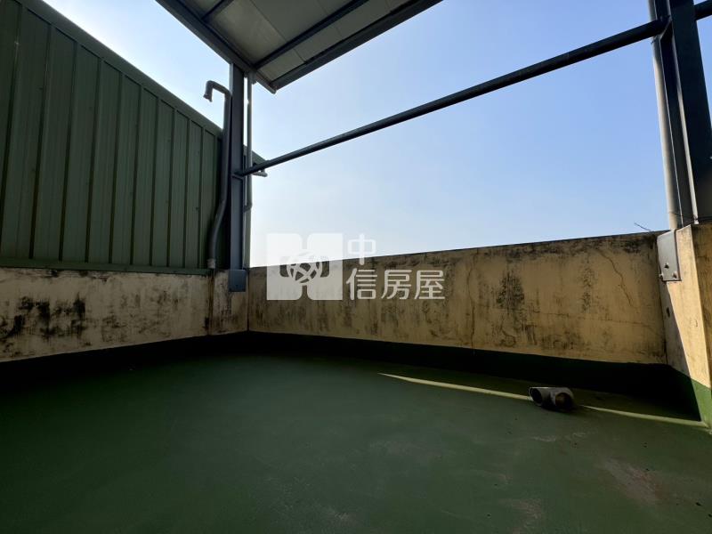 大雅｜上楓國小｜車庫美別墅房屋室內格局與周邊環境