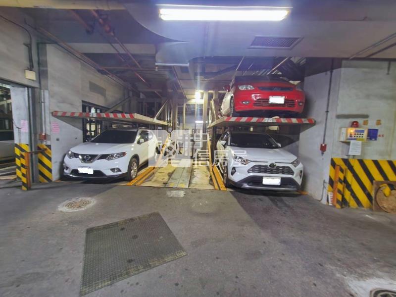楠梓亞太新紀元大樓車位出售*專約*房屋室內格局與周邊環境