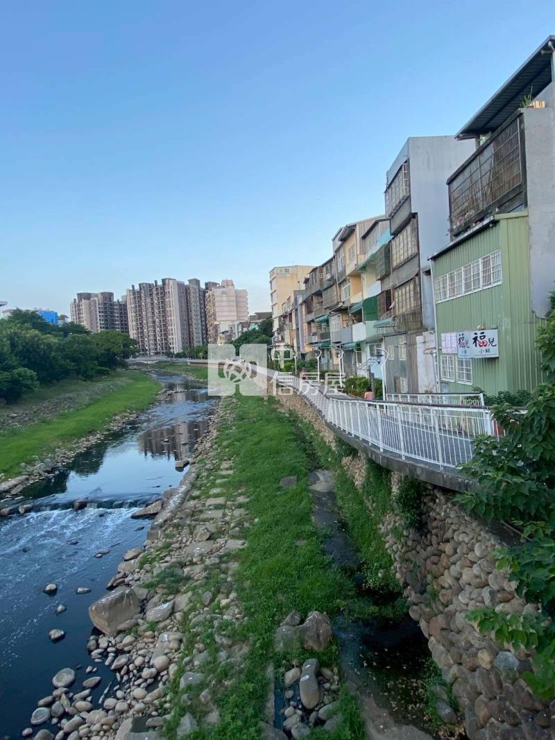 正商業區新明市場金店面房屋室內格局與周邊環境