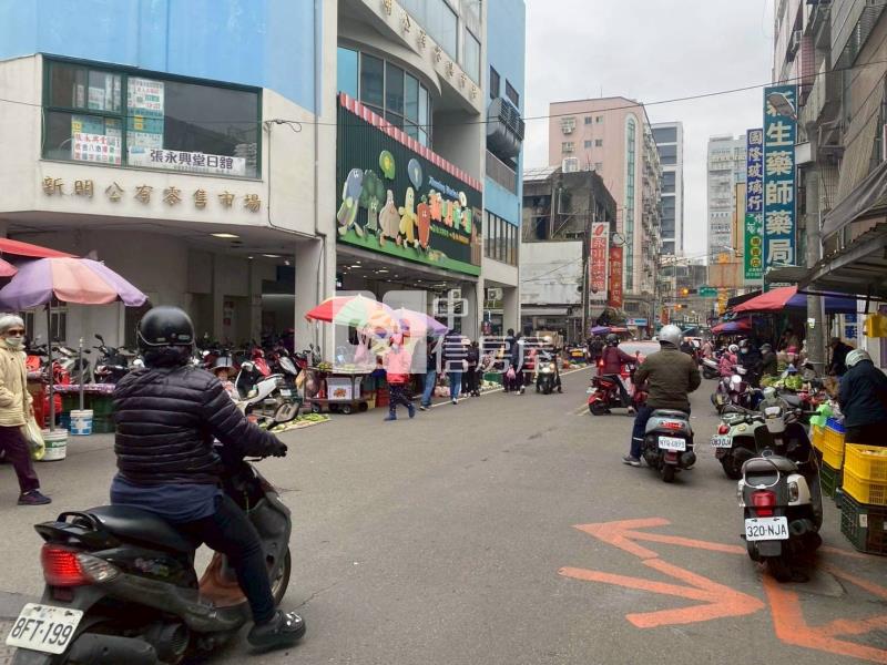 正商業區新明市場金店面房屋室內格局與周邊環境