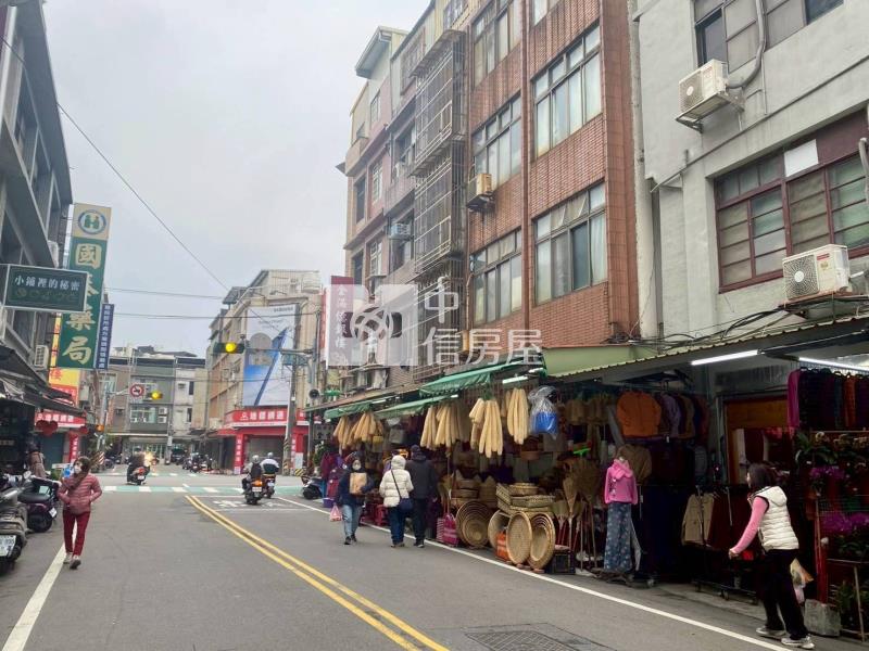 正商業區新明市場金店面房屋室內格局與周邊環境