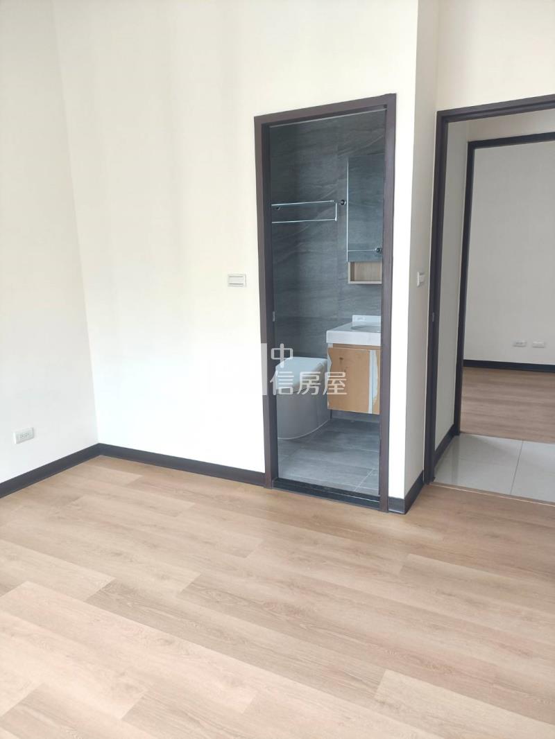 新光特區樹孝商圈兩房兩衛平車視野戶房屋室內格局與周邊環境