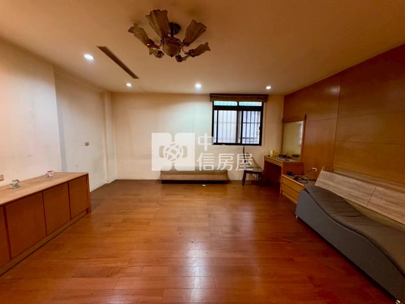 昌平商圈大坪數4房金透店房屋室內格局與周邊環境