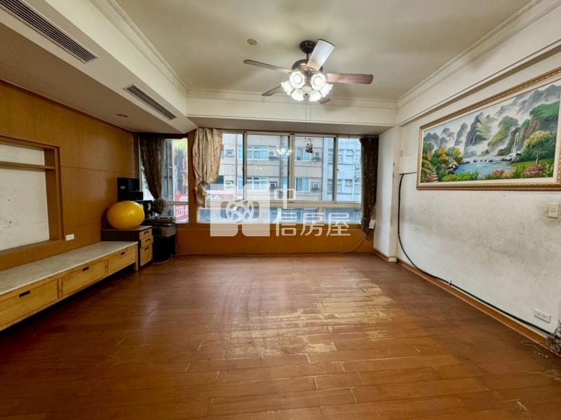 昌平商圈大坪數4房金透店房屋室內格局與周邊環境