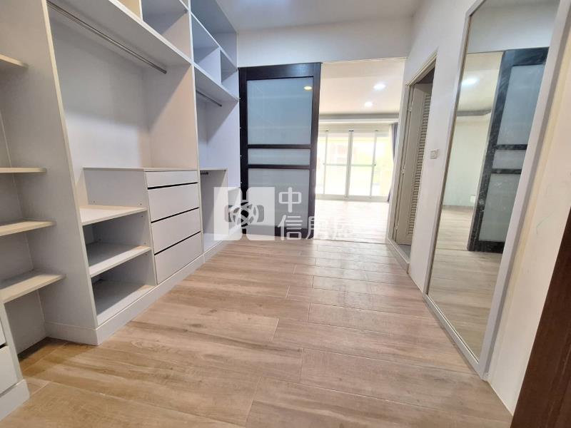 歸仁國小雙面路店面透天房屋室內格局與周邊環境