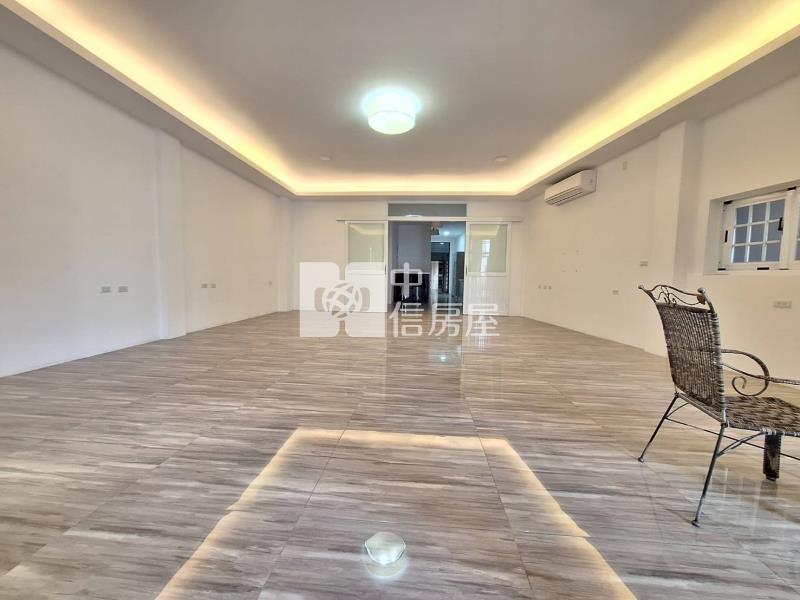 歸仁國小雙面路店面透天房屋室內格局與周邊環境