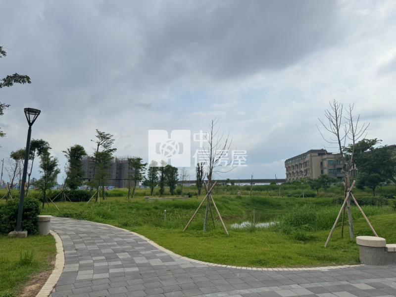 興南重劃區【A20綻】雙衛浴開窗三房車房屋室內格局與周邊環境