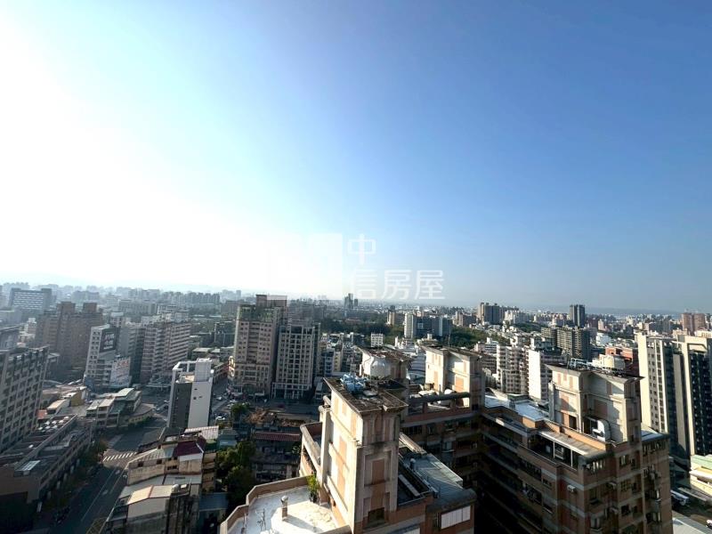 南區中興大學旁精美樓中樓有租車位房屋室內格局與周邊環境