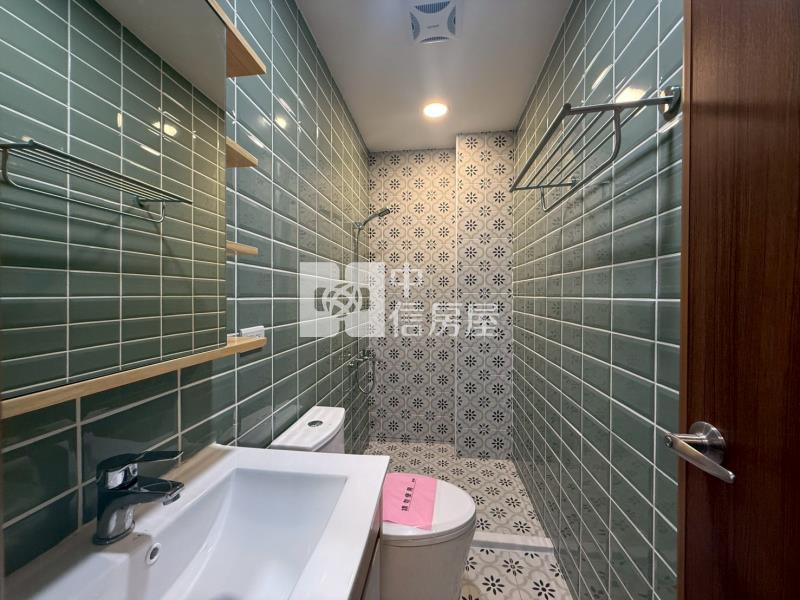 潮州鬧區整新車庫透天房屋室內格局與周邊環境