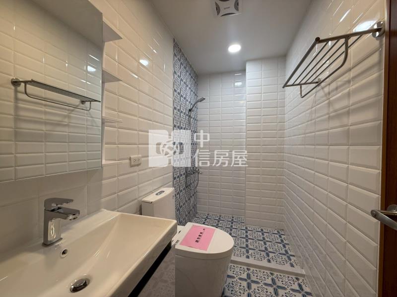 潮州鬧區整新車庫透天房屋室內格局與周邊環境