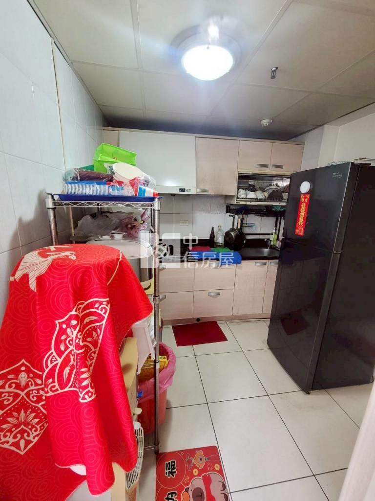 高城近部桃巨星生活家大4房+平車房屋室內格局與周邊環境