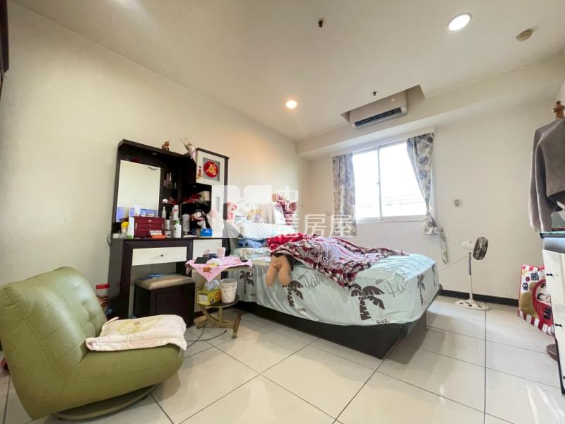 高城近部桃巨星生活家大4房+平車房屋室內格局與周邊環境