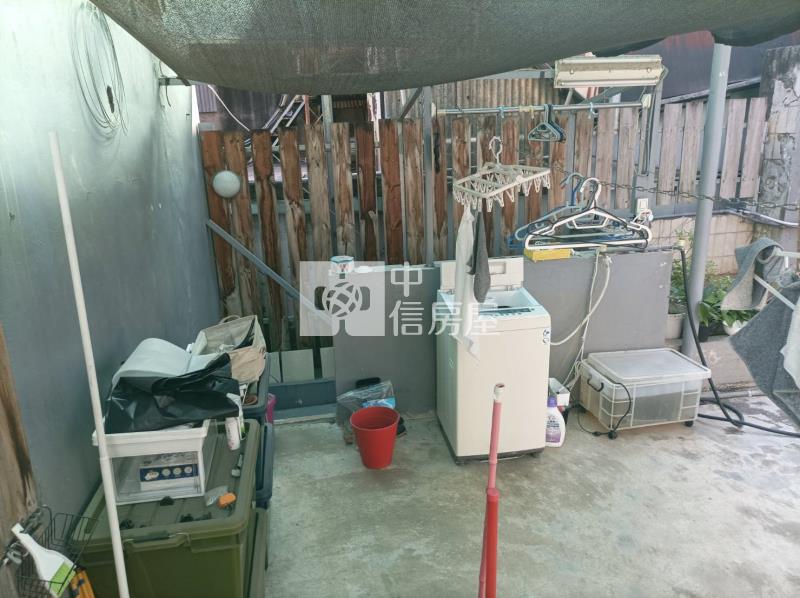 台中火車站|自己有小露臺|夢幻小套房房屋室內格局與周邊環境