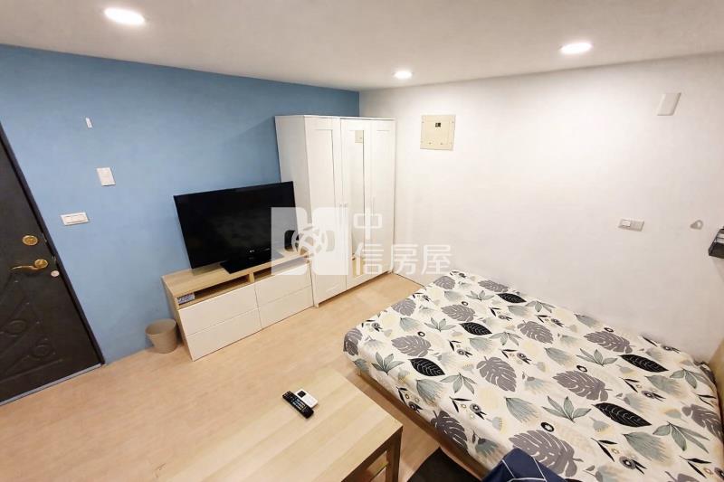 台中火車站|自己有小露臺|夢幻小套房房屋室內格局與周邊環境