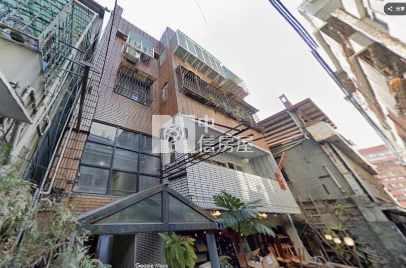 台中火車站|自己有小露臺|夢幻小套房房屋室內格局與周邊環境