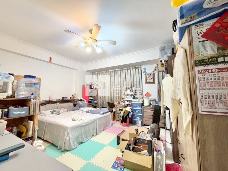 東區震後大面寬雙車別墅房屋室內格局與周邊環境