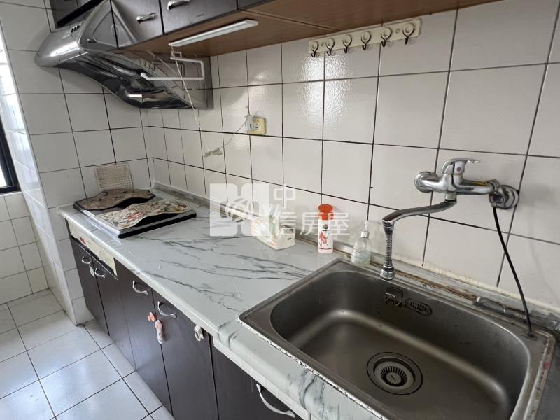 大里塗城商圈三房+車位房屋室內格局與周邊環境