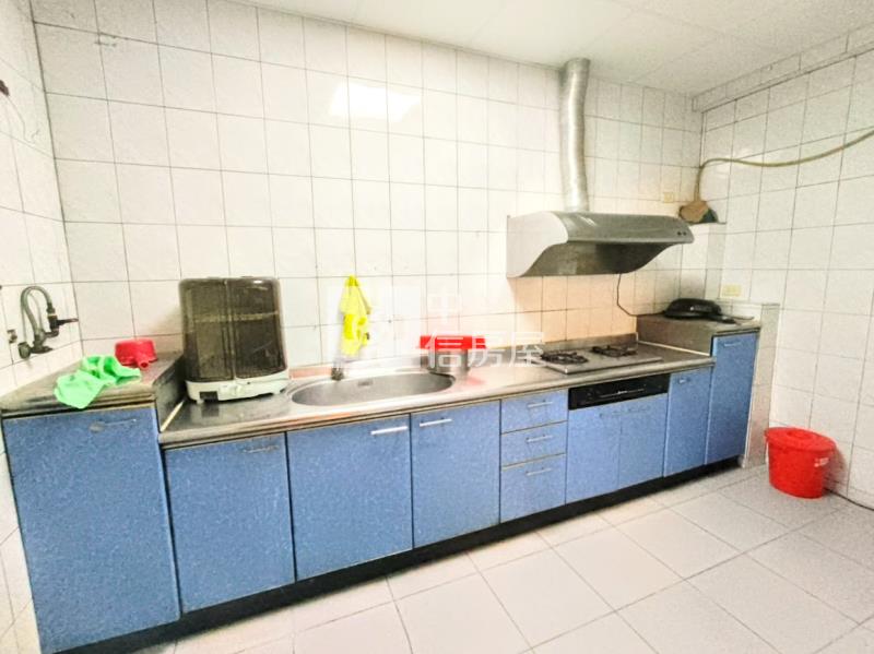 太平*福氣滿滿.住好宅*大面寬透天.1098萬.房屋室內格局與周邊環境