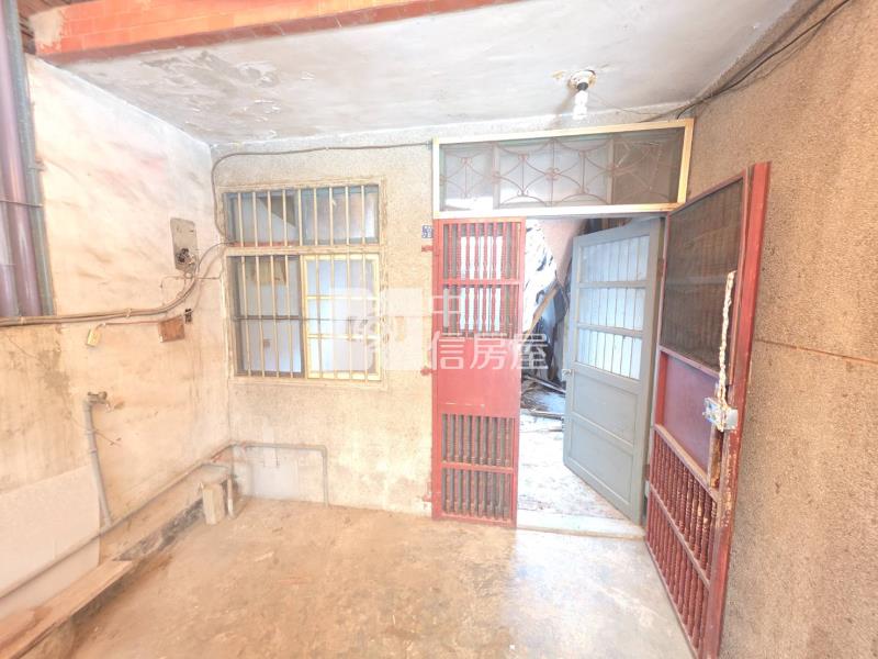 (專任)龍岡大操場超大地坪買地送屋房屋室內格局與周邊環境