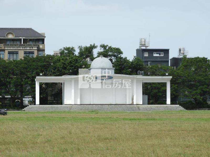 (專任)龍岡大操場超大地坪買地送屋房屋室內格局與周邊環境