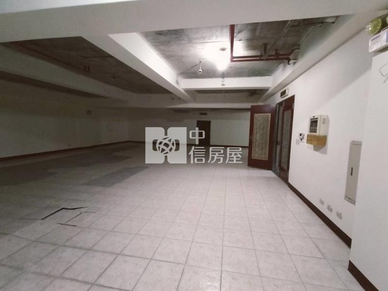 ●東明路百坪開放空間房屋室內格局與周邊環境