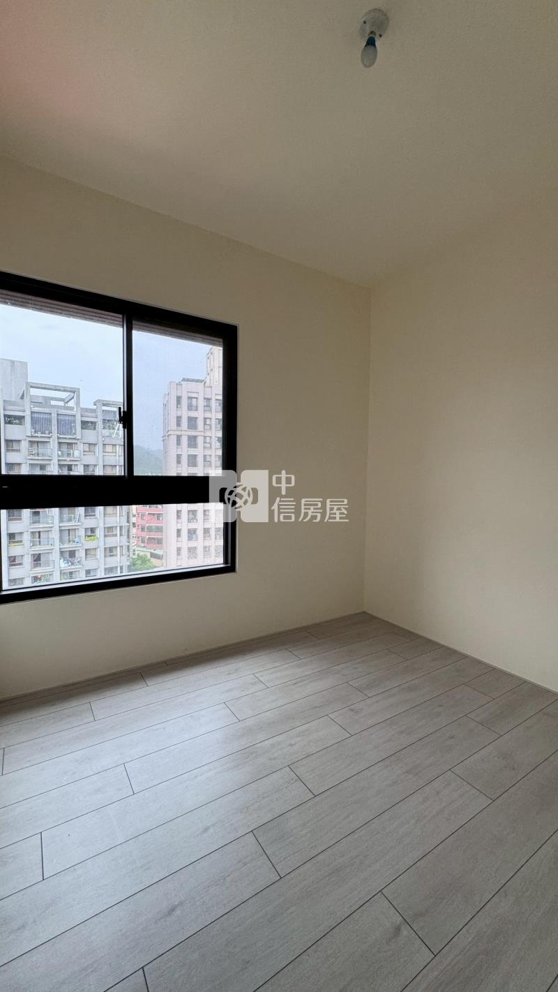 皇威丰格二房二衛平車房屋室內格局與周邊環境