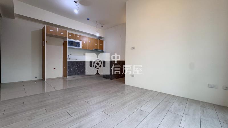 皇威丰格二房二衛平車房屋室內格局與周邊環境