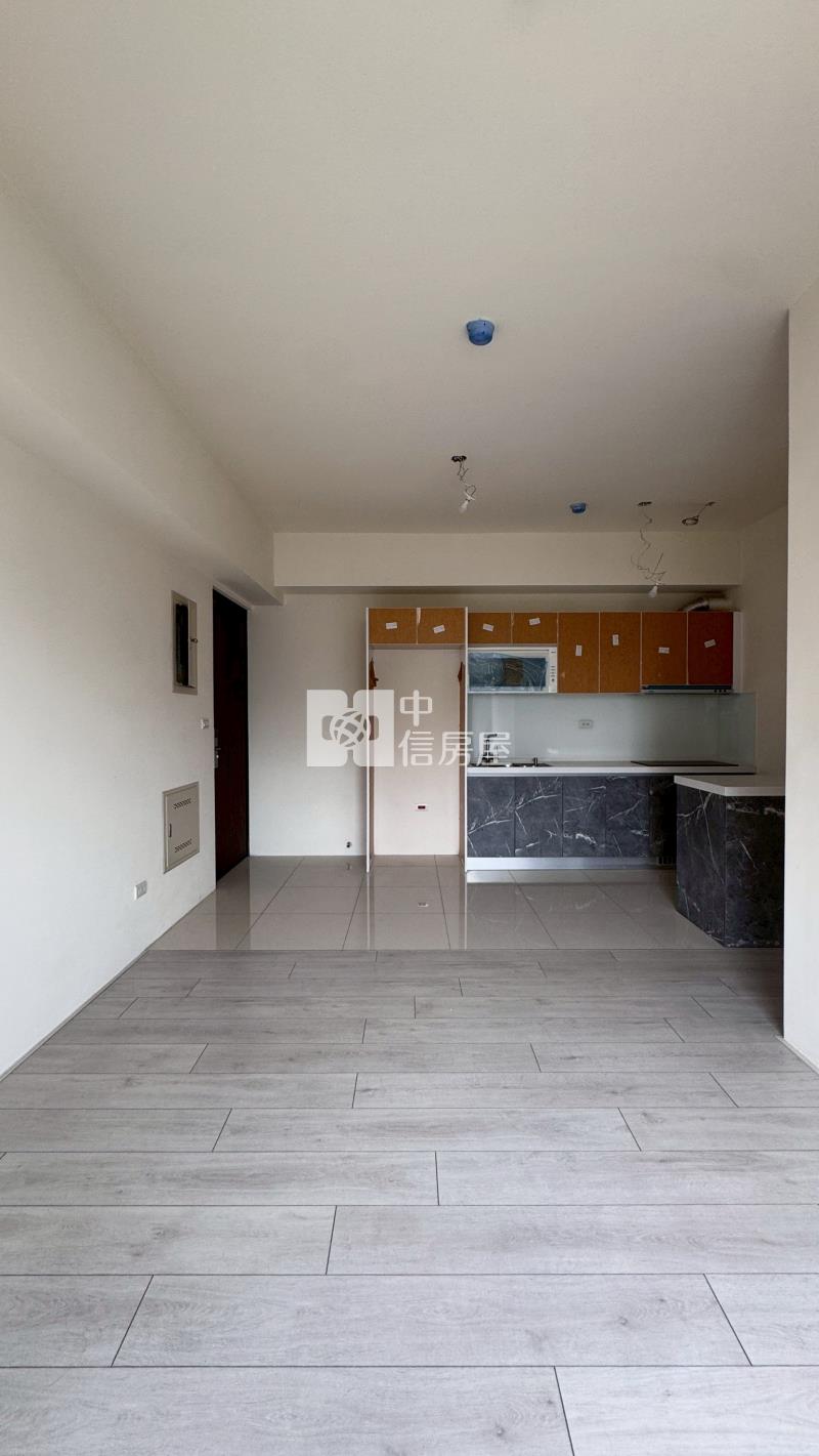 皇威丰格二房二衛平車房屋室內格局與周邊環境