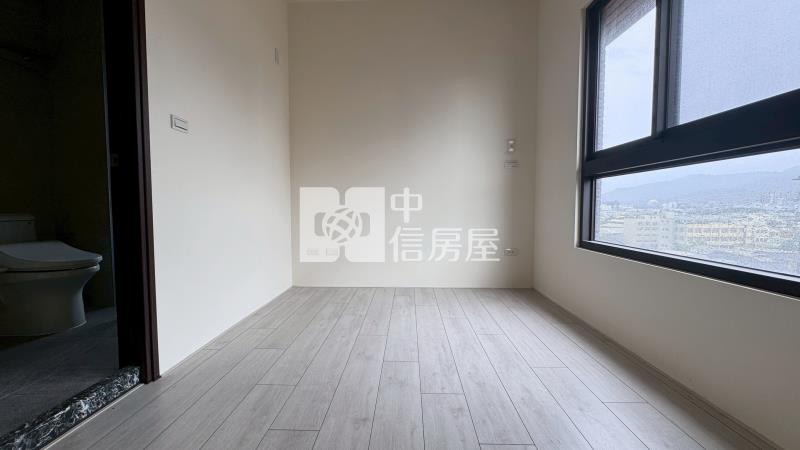 皇威丰格二房二衛平車房屋室內格局與周邊環境