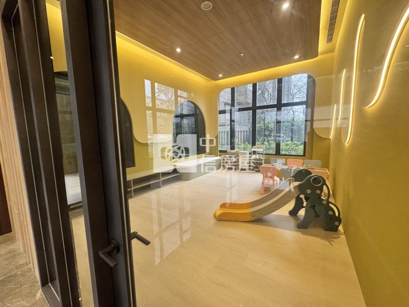 大園高誠君璽兩房兩衛+平車房屋室內格局與周邊環境