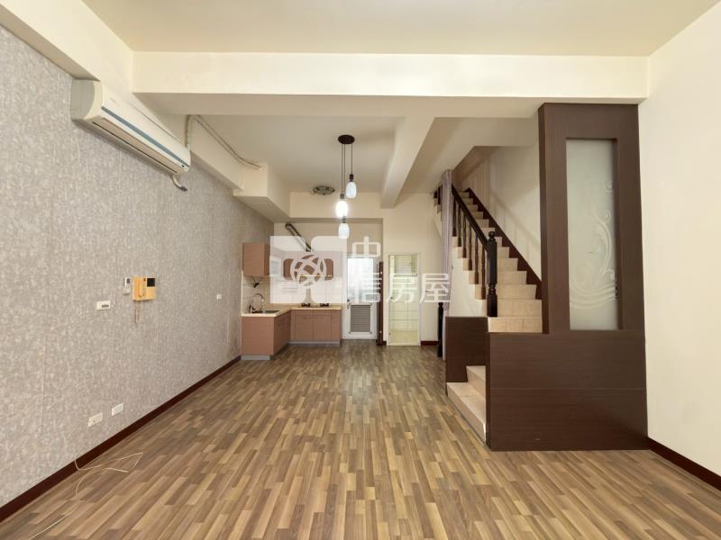 專任-楊梅幼獅交流道旁典雅別墅房屋室內格局與周邊環境