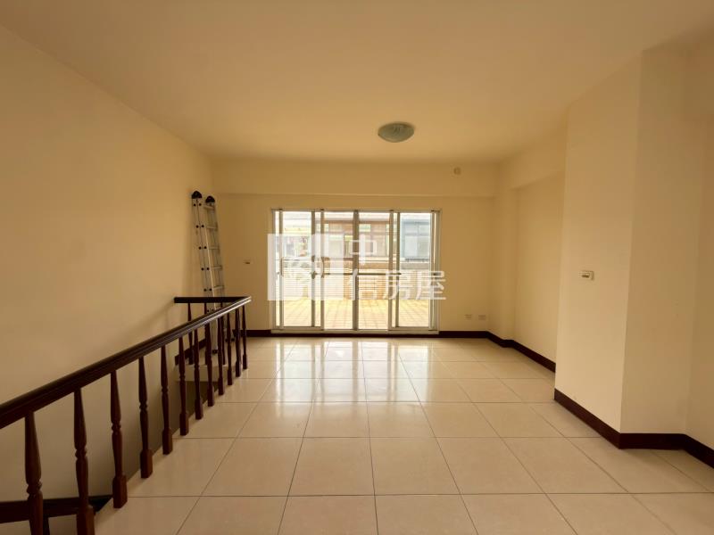 專任-楊梅幼獅交流道旁典雅別墅房屋室內格局與周邊環境