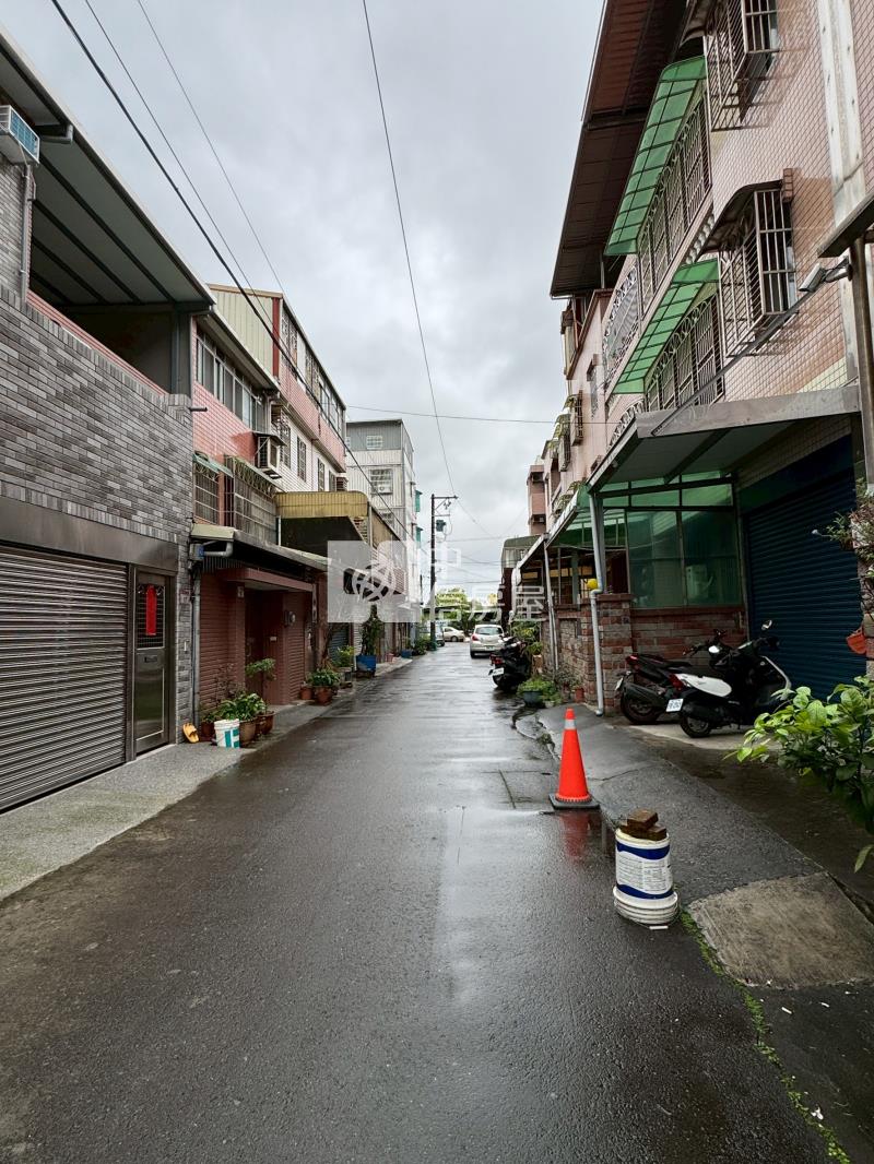 南亞商圈大面寬透天房屋室內格局與周邊環境