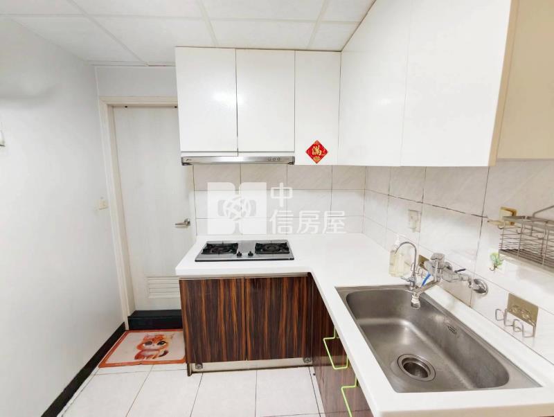 北區公園路低總價亮麗兩房大樓房屋室內格局與周邊環境