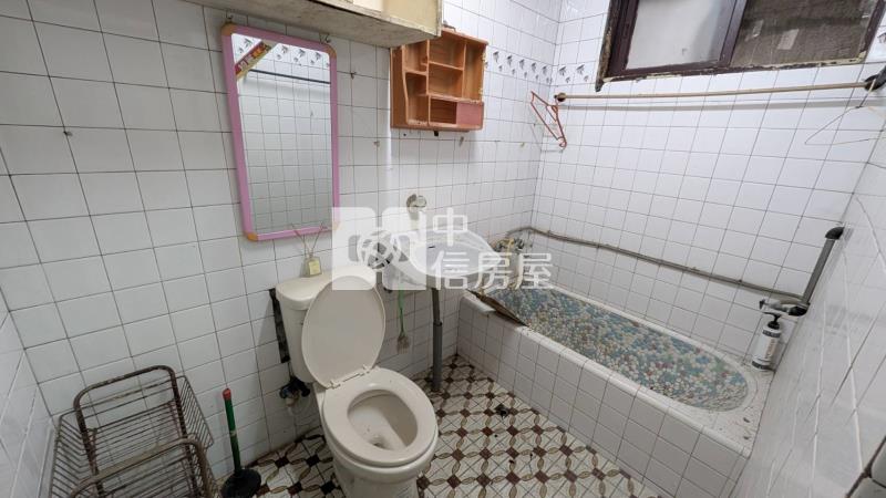 崇德商圈低總買地送屋透天厝房屋室內格局與周邊環境