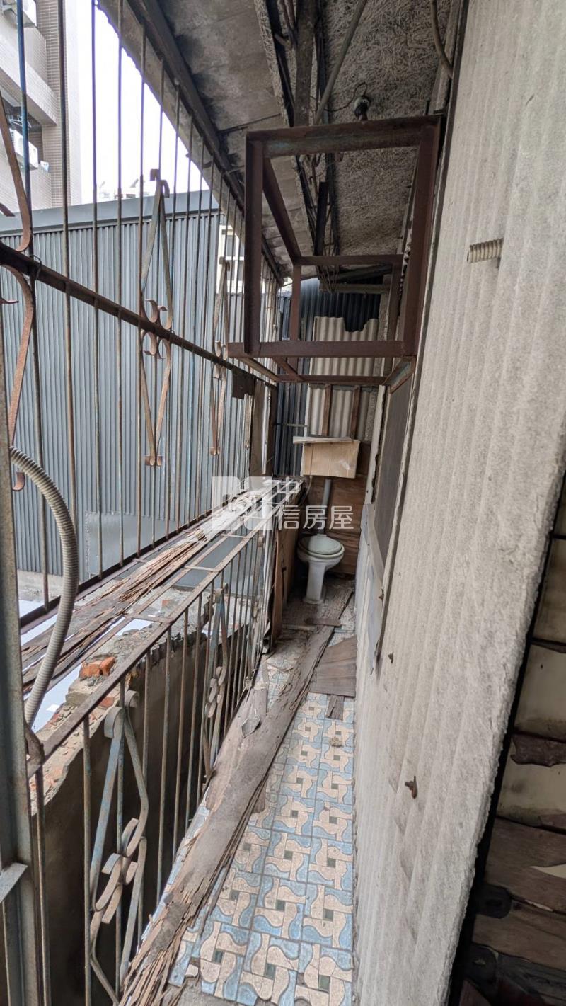 崇德商圈低總買地送屋透天厝房屋室內格局與周邊環境